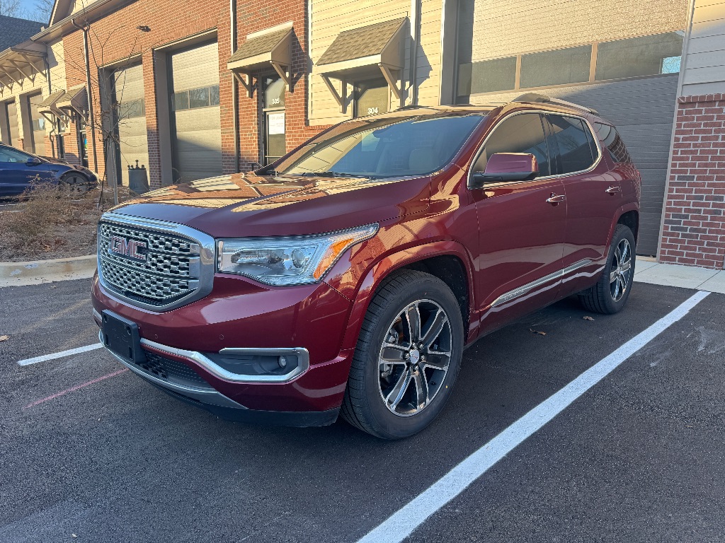 2017 GMC Acadia Denali's photo