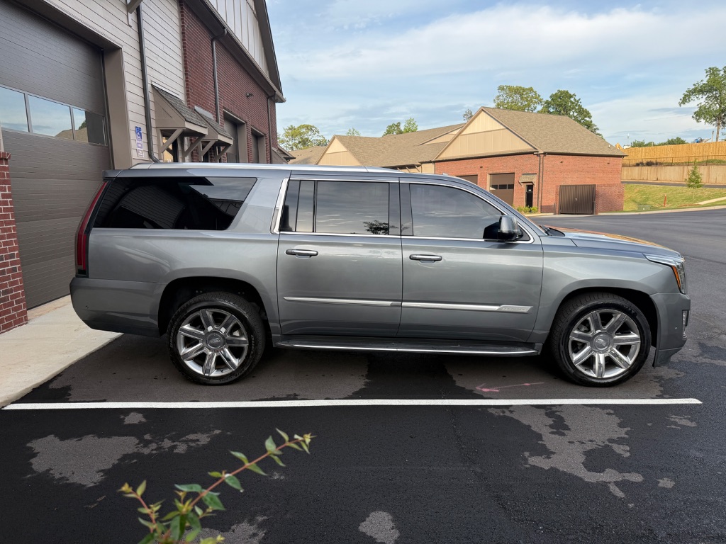 2018 Cadillac Escalade ESV Luxury - Photo 6