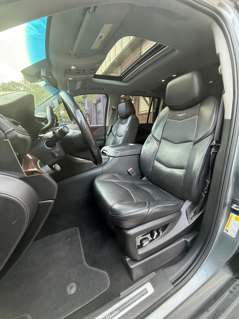 2018 Cadillac Escalade ESV Luxury - Photo 11