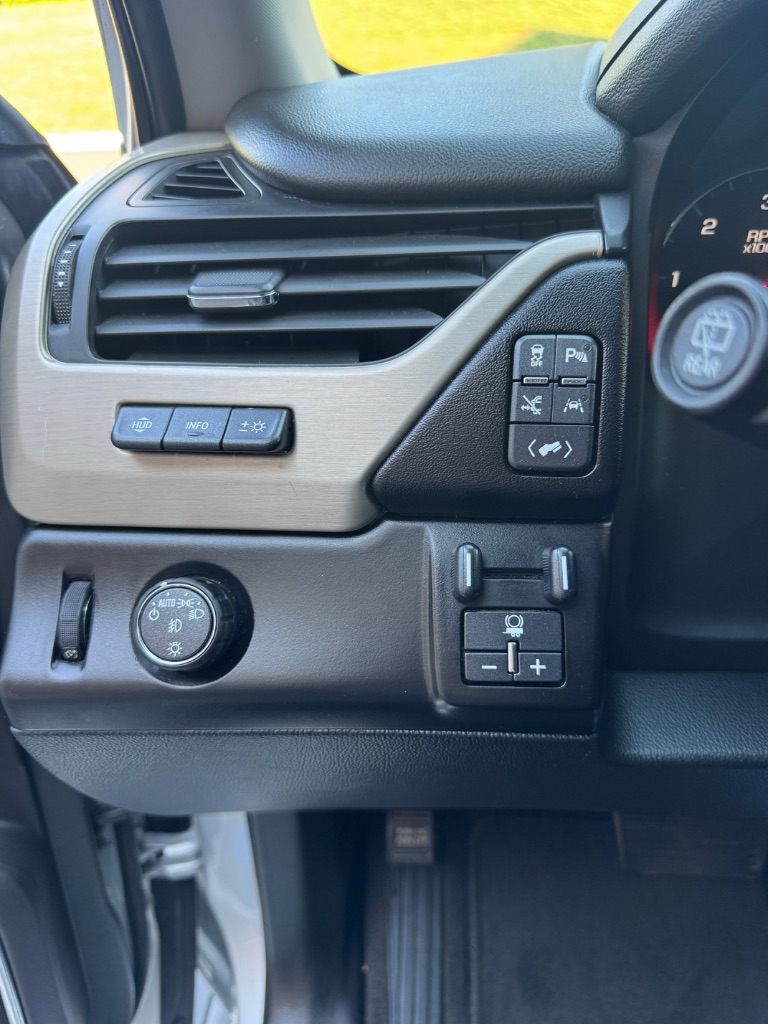 2020 GMC Yukon XL Denali - Photo 28