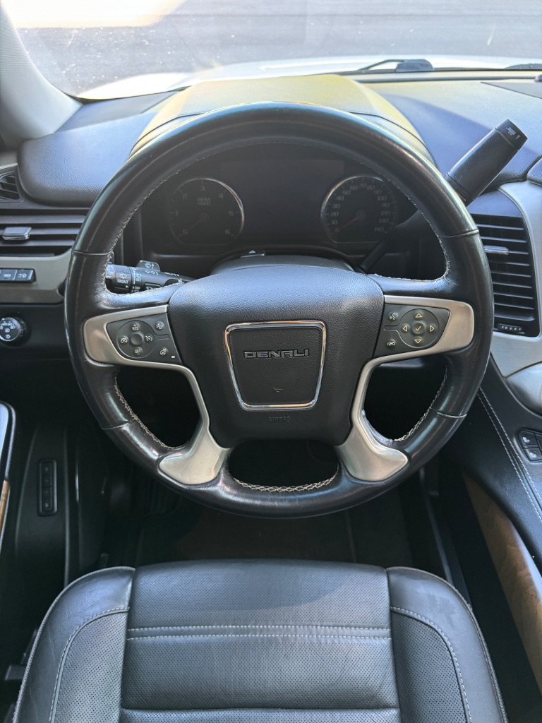 2020 GMC Yukon XL Denali - Photo 20